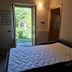 Hébergement de vacances The Dependance Of The Isabella By The Little River With Private Dedicated Parking *