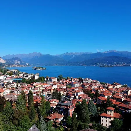 La Dependance Immersa Nel Parco Della Isabella Ferienhaus Stresa