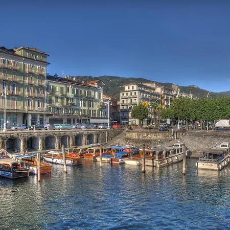La Dependance Immersa Nel Parco Della Isabella Ferienhaus Stresa