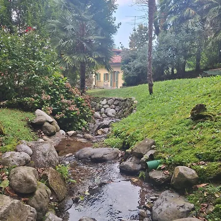 Hébergement de vacances The Dependance Of The Isabella By The Little River With Private Dedicated Parking *