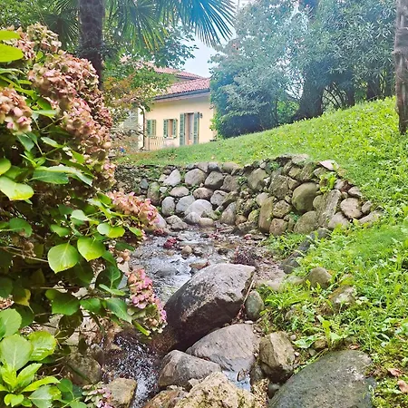 The Dependance Of The Isabella By The Little River With Private Dedicated Parking Stresa